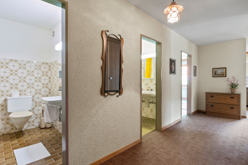 Wohnungsausschnitt Schlafzimmer/Badezimmer und separates WC