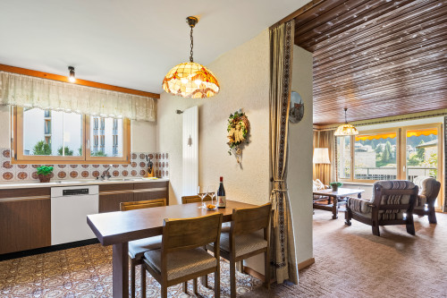 Wohnungsauschnitt Wohnbereich und Küche