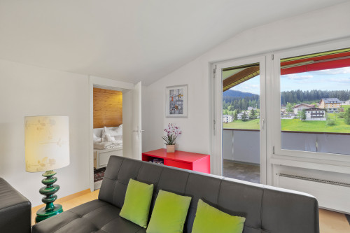 Wohnungsausschnitt Wohnbereich/Duchgang ins Schlafzimmer 2