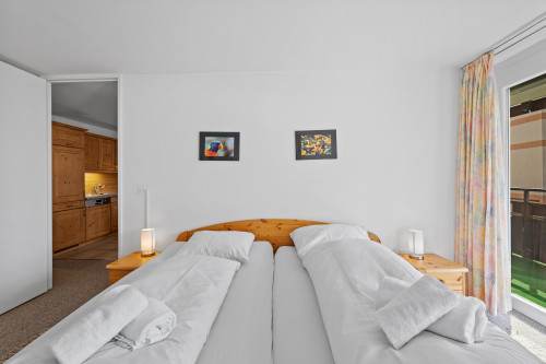 Schlafzimmer 1 mit Doppelbett