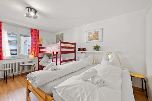 Schlafzimmer 1 mit Stockbett und Einzelbett